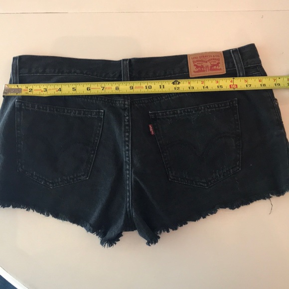 Levi's Pants - Classic Levi’s Black Short Shorts ☠️